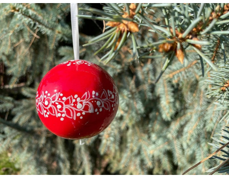 Červené vianočné gule - jemný dekor